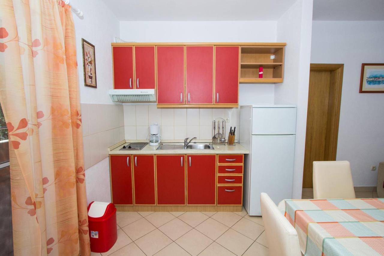 Apartments And Rooms Skalinada Murter Dış mekan fotoğraf